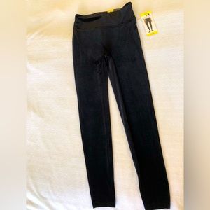 NEW with tag Andrew Mark New York Performance Velour Leggings Size Small Black
